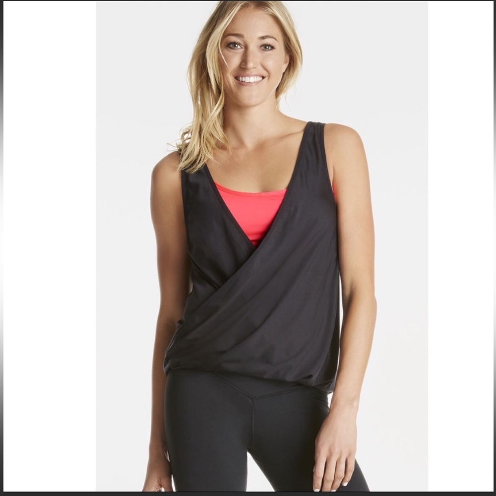 NWT Fabletics Twisted Top With Sports Bra S